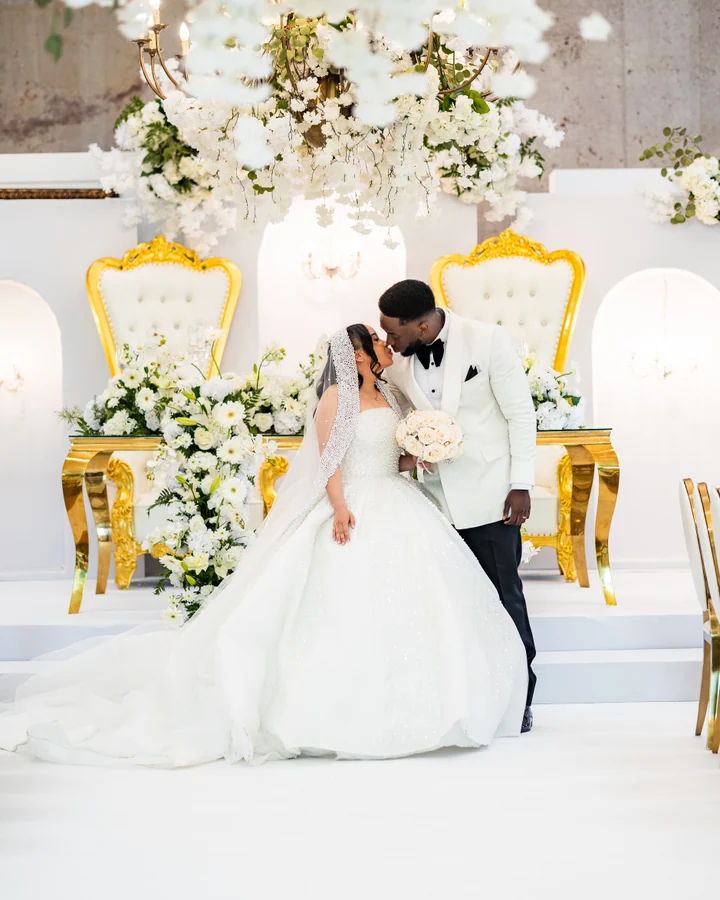 Os fundadores do joinVows no altar, no dia do seu casamento